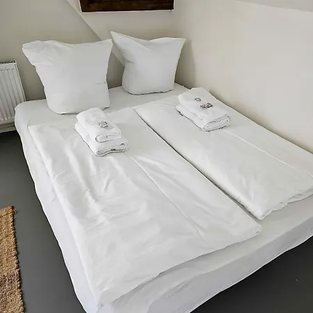 Im Zentrum Von Lochau, #3